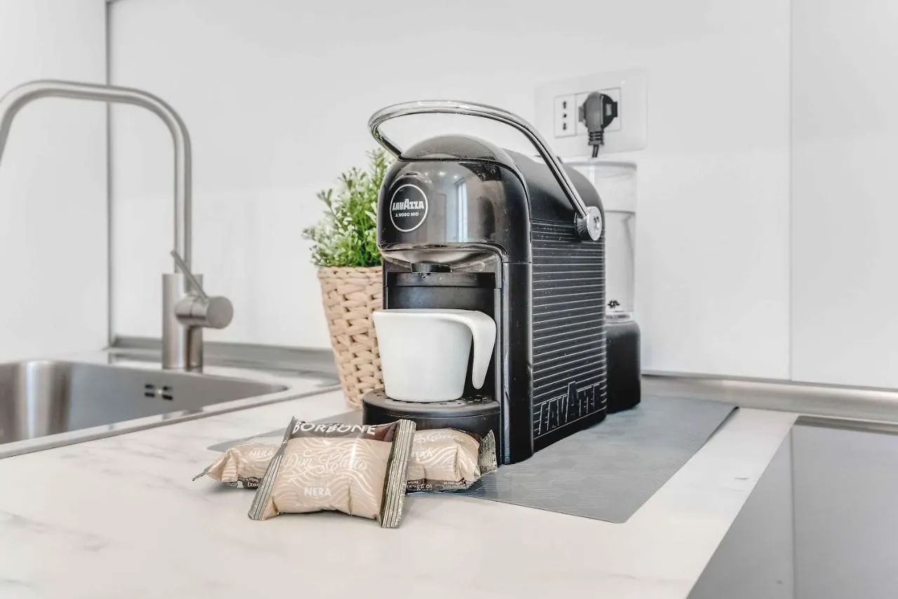 Apartment Ven93 -Loreto - Duomo- Wifi - Modern - Central Milan